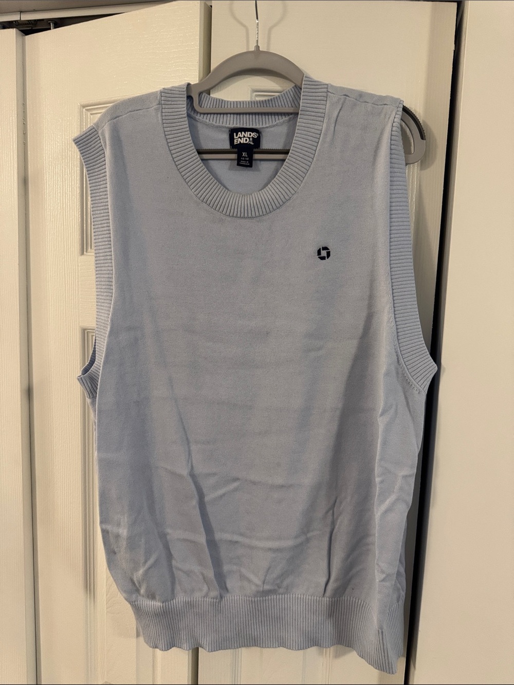 Chase Apparel Lands' End Pale Blue Sleeveless Knit Vest
